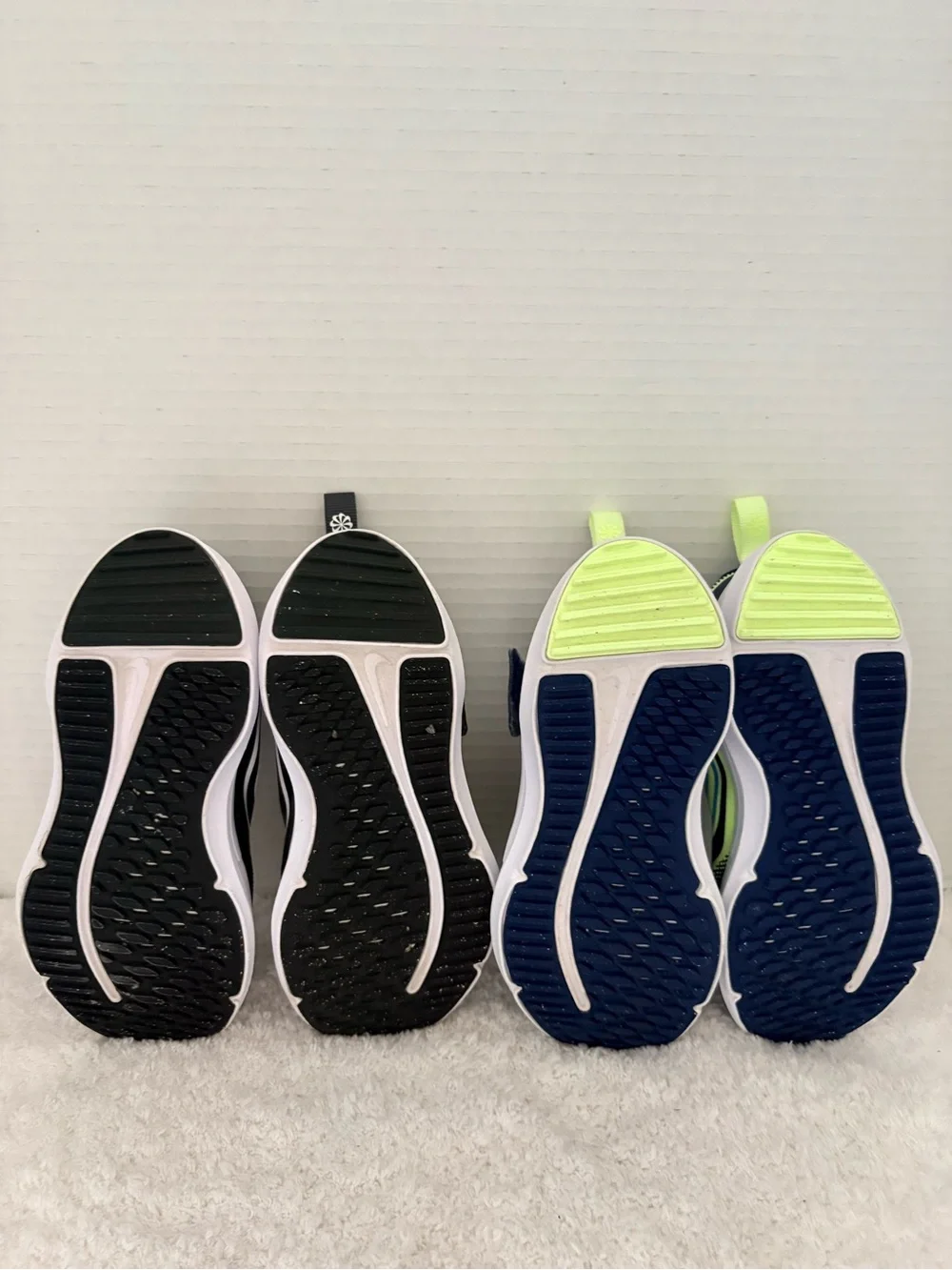 Nike Cosmic Toddler Running Athletic Shoes Black and Navy Size 10.5C